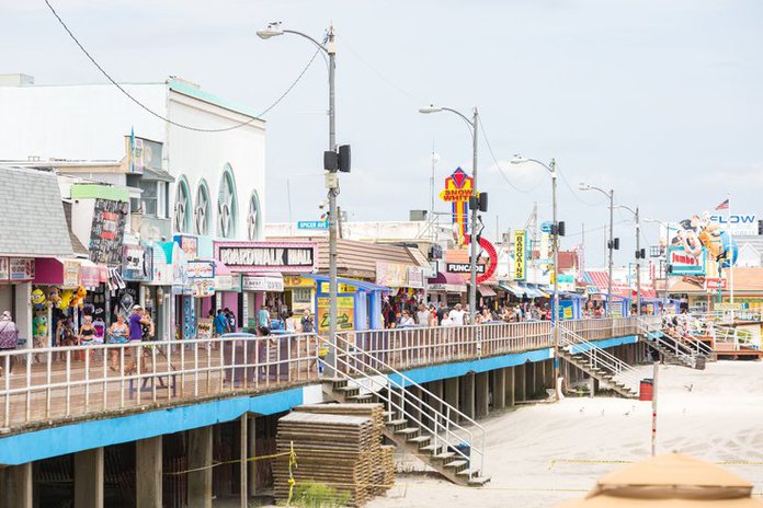 are dogs allowed on the wildwood boardwalk