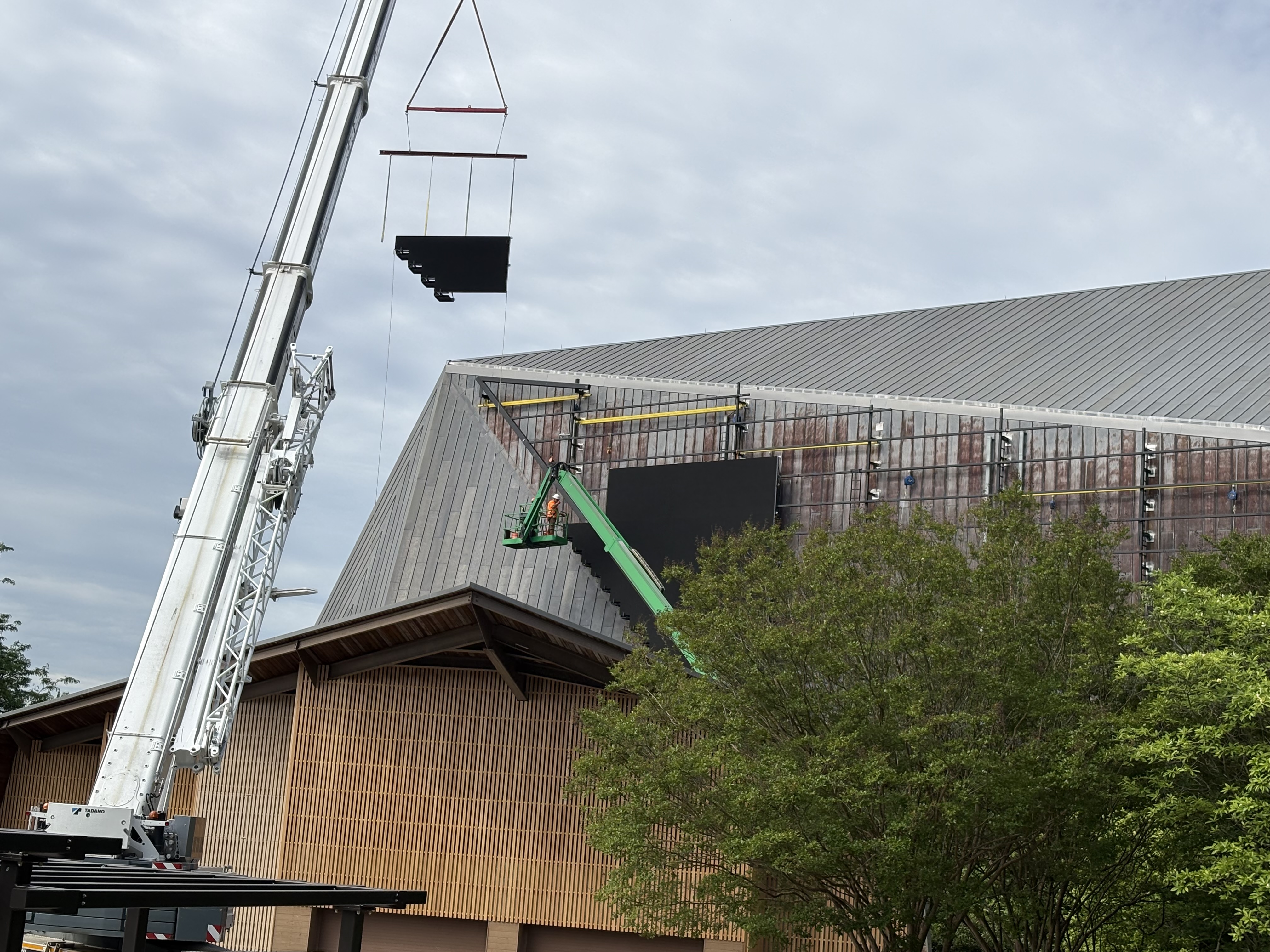 Mann Center races to finish redesign in time for summer concert season