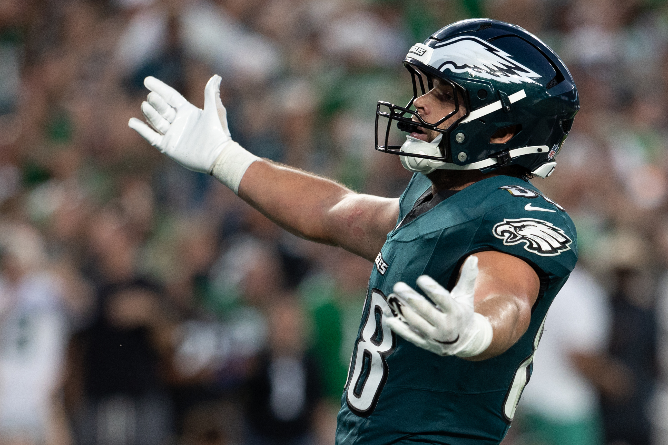 Report: Eagles TE Dallas Goedert to miss 'a few weeks' with knee injury