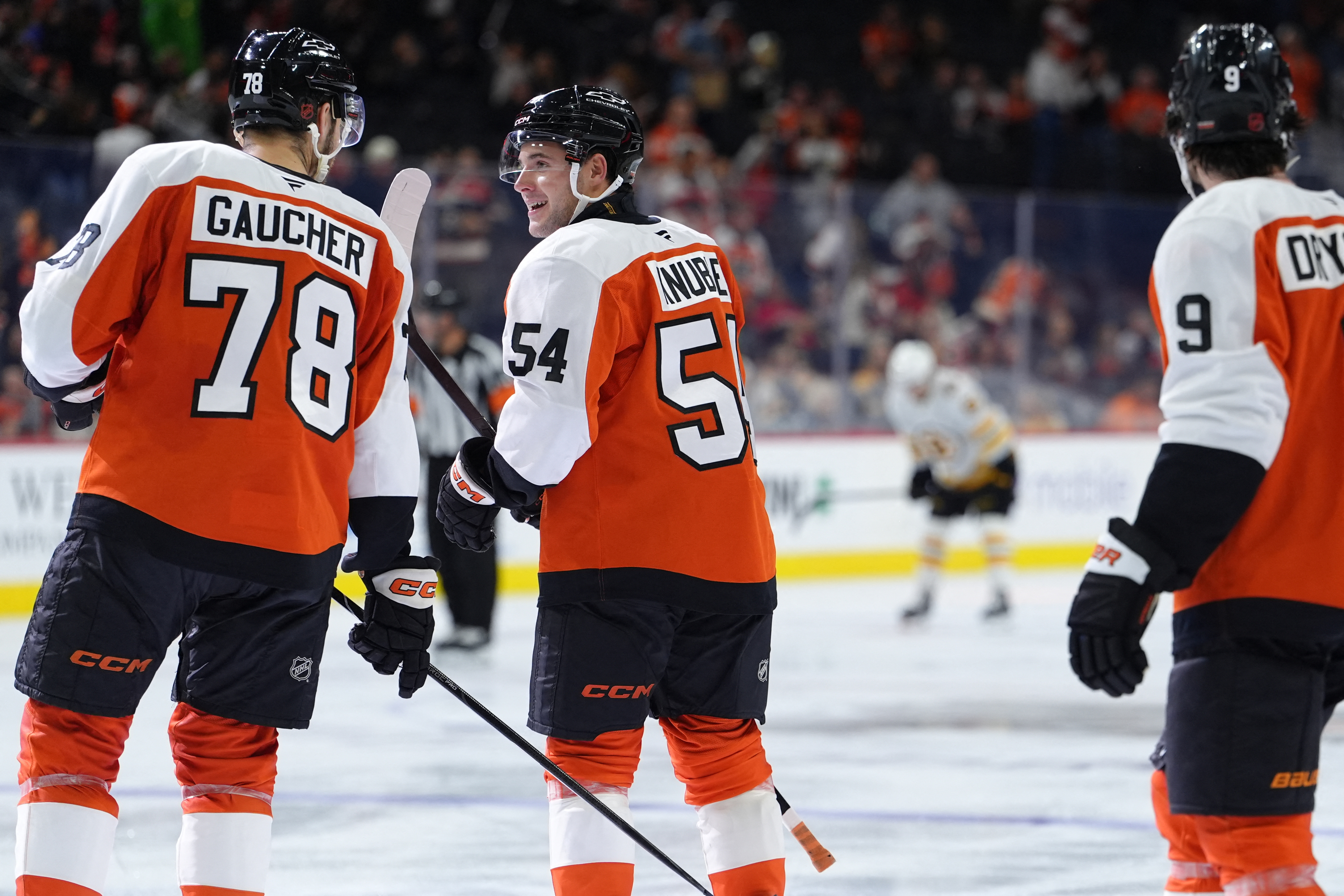 Cole Knuble is 'definitely pushing some people' as he keeps building Flyers roster case