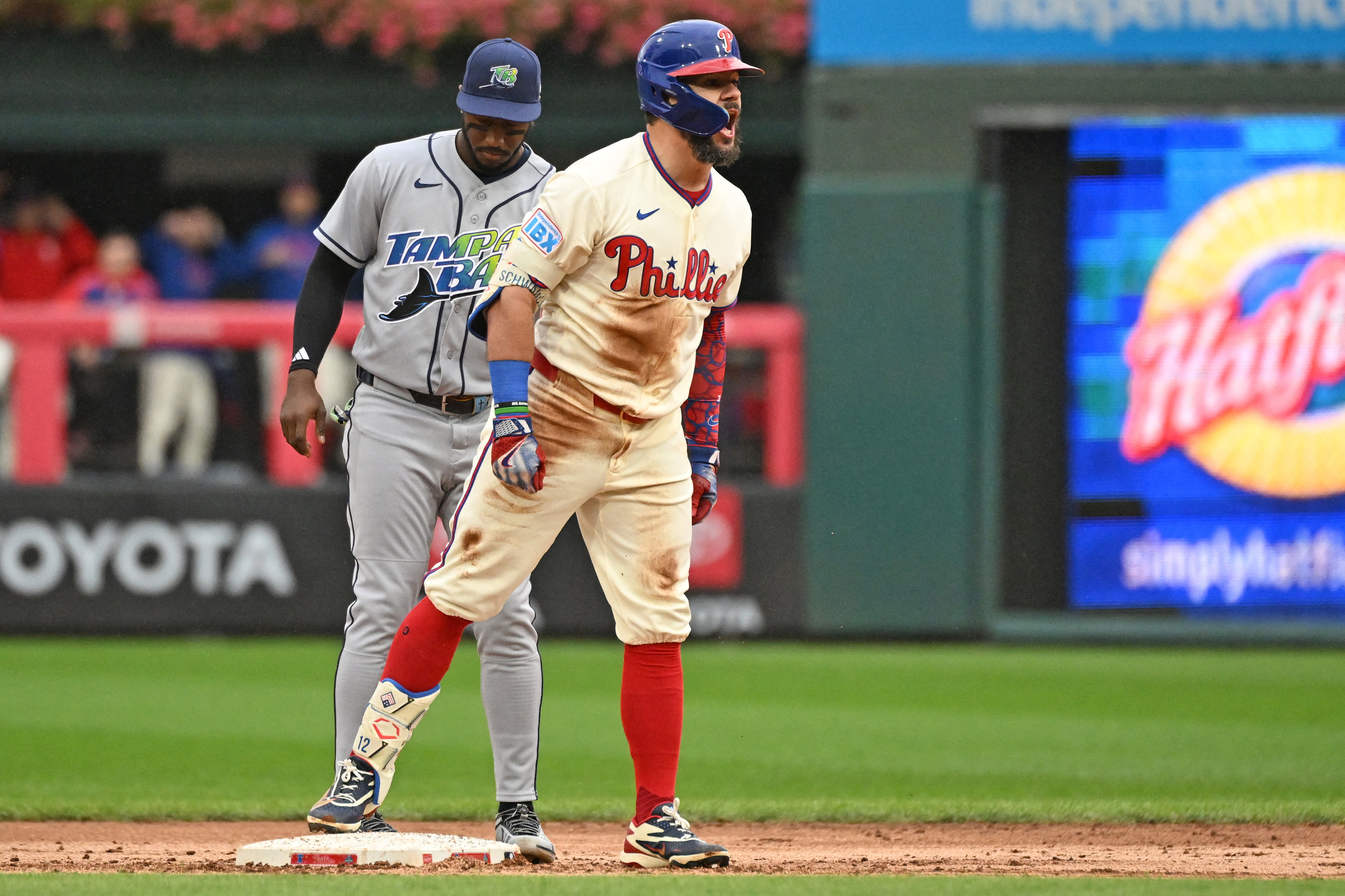 Phillies make playoffs, fend off epic collapse