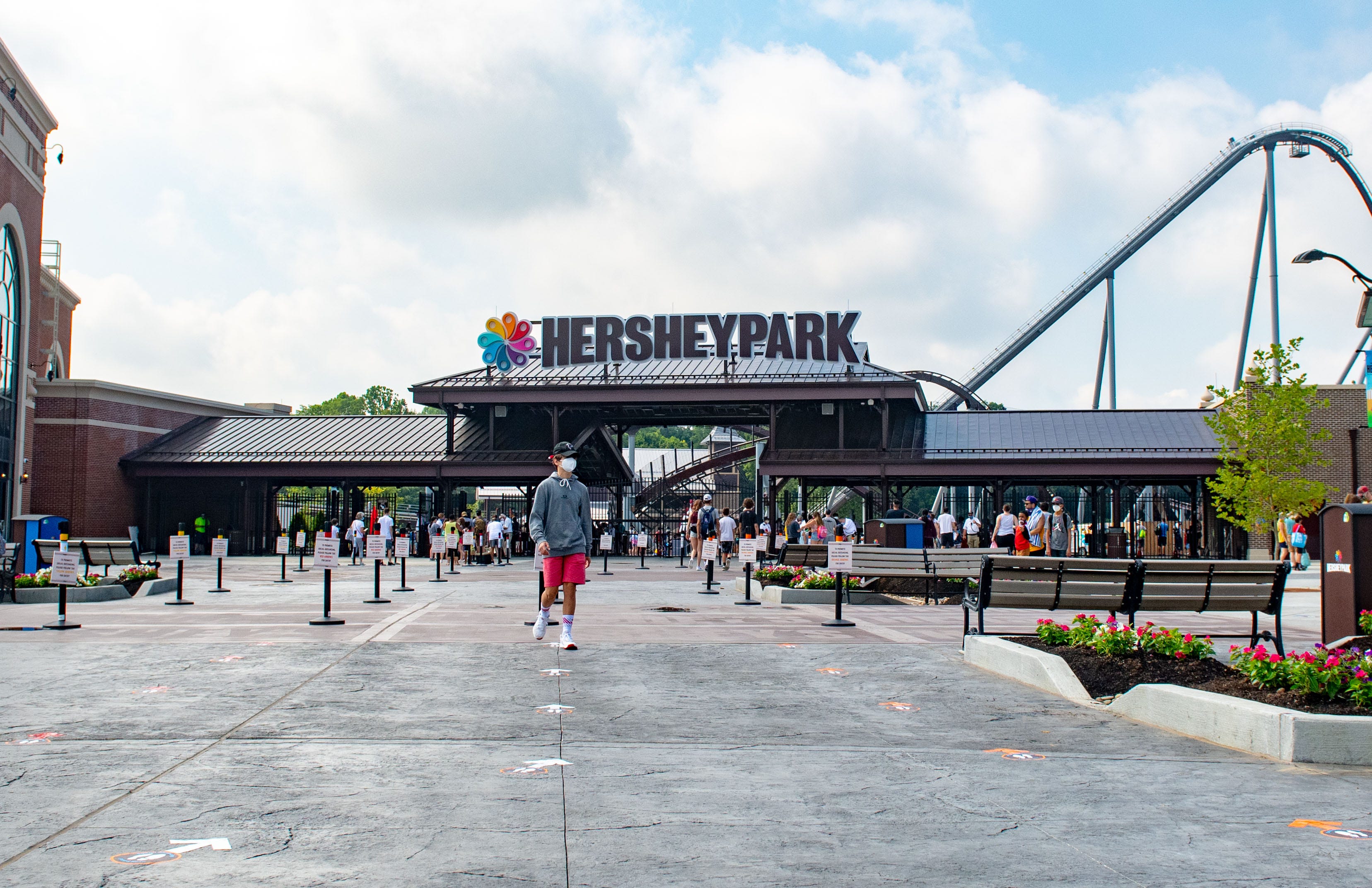 Hersheypark 'optimistic' to avoid strike amid negotiations with union