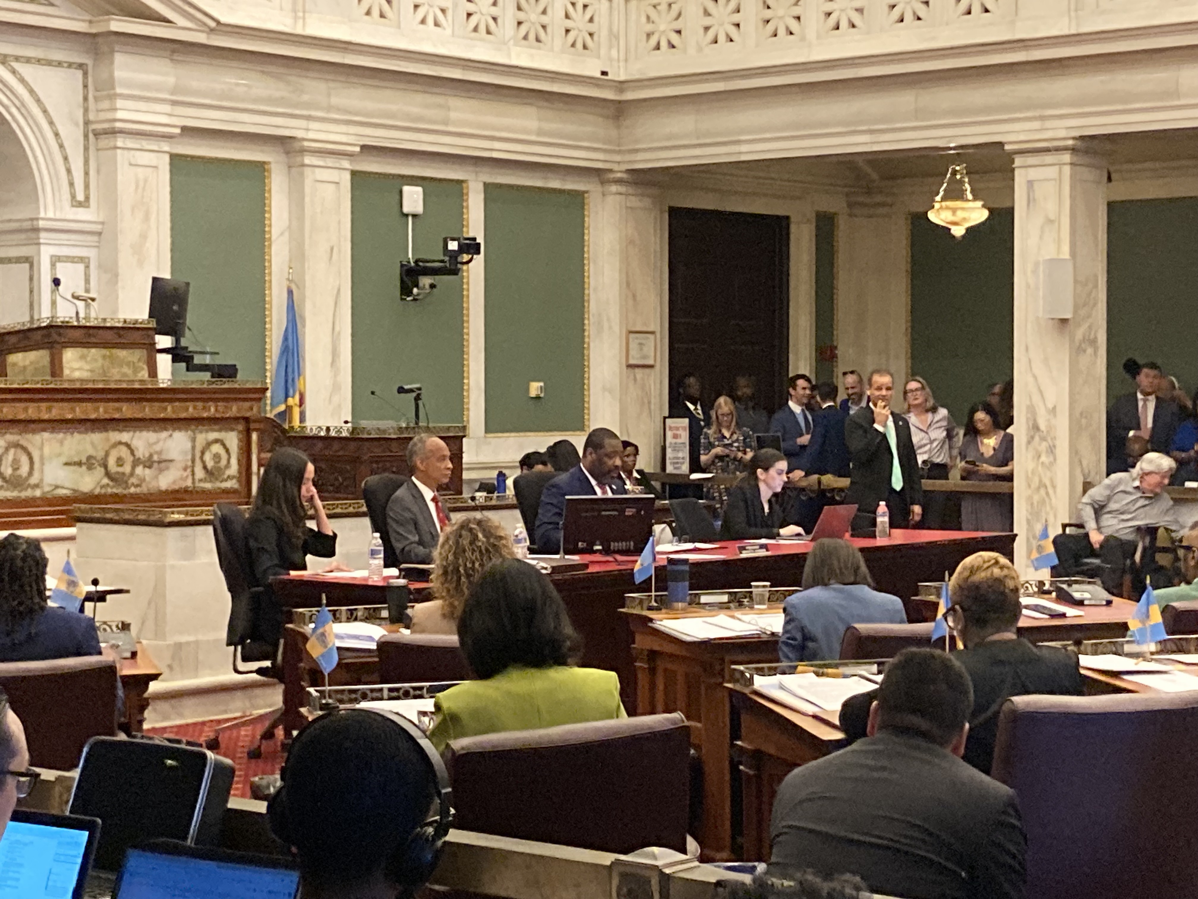 City Council cuts Mayor Parker's proposed taxes on Uber, Airbnb in preliminary budget approval