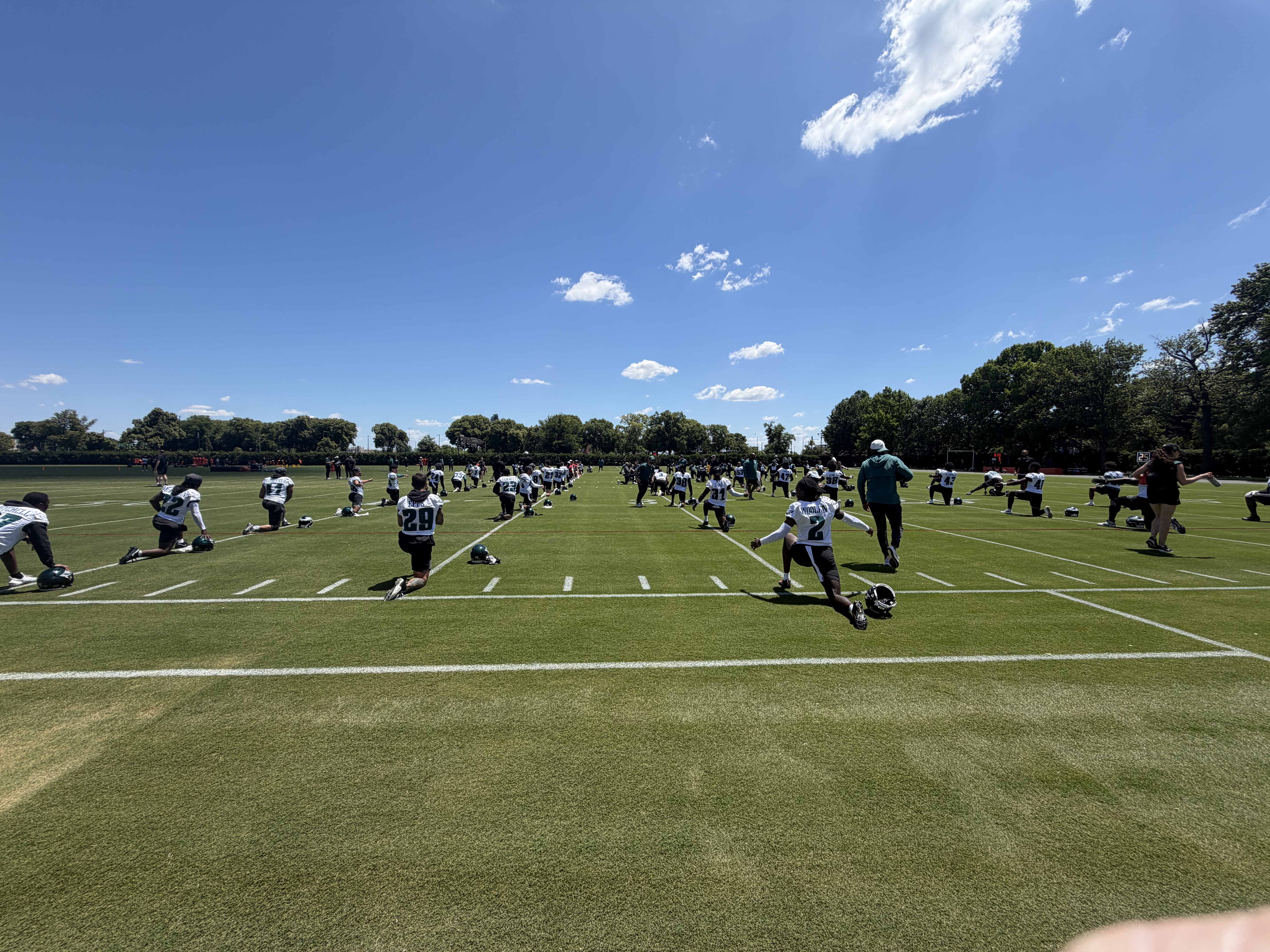 Eagles OTA practice notes: Offense starts slow, but eventually makes some plays