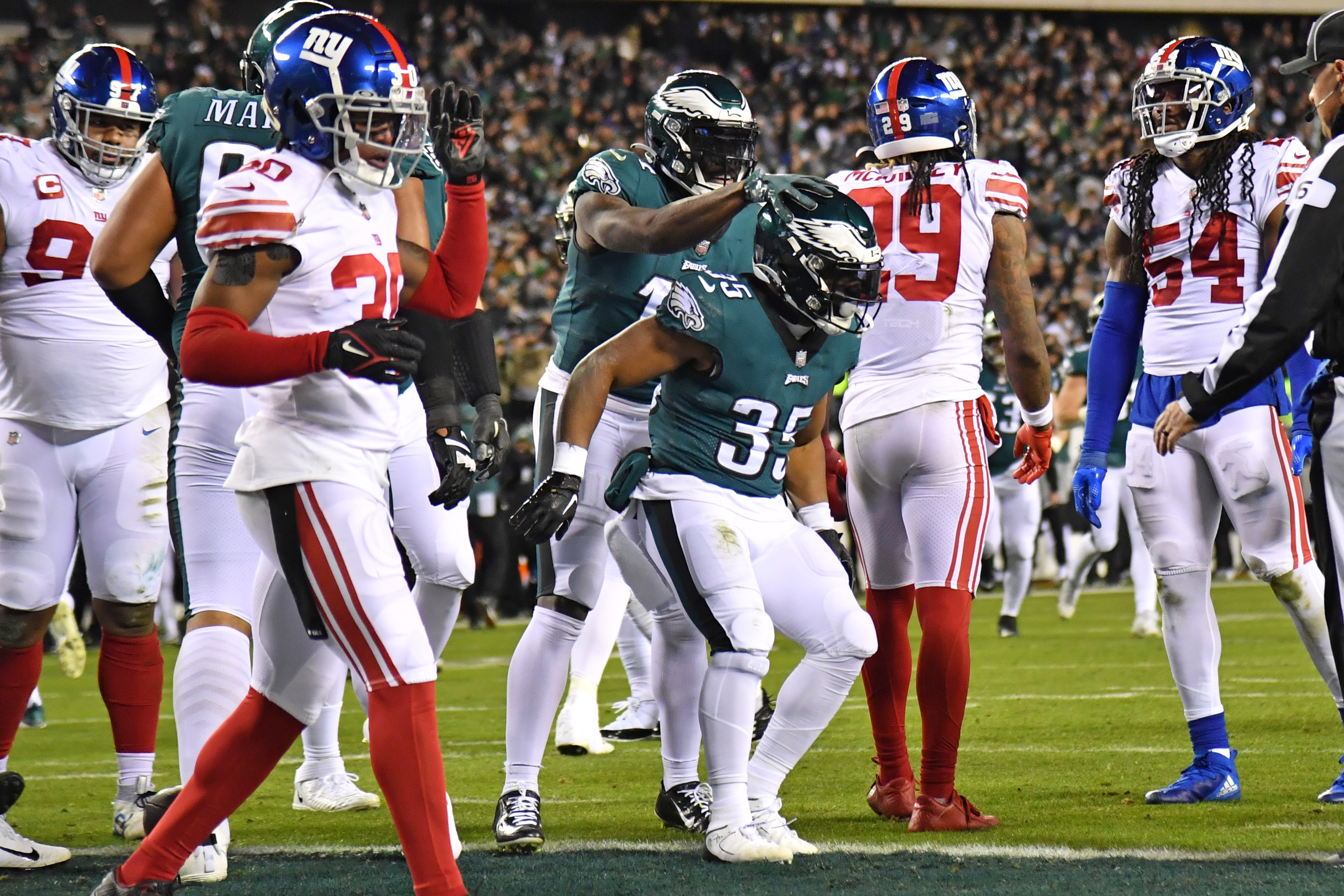 Former Eagles fan favorite Boston Scott retires from NFL