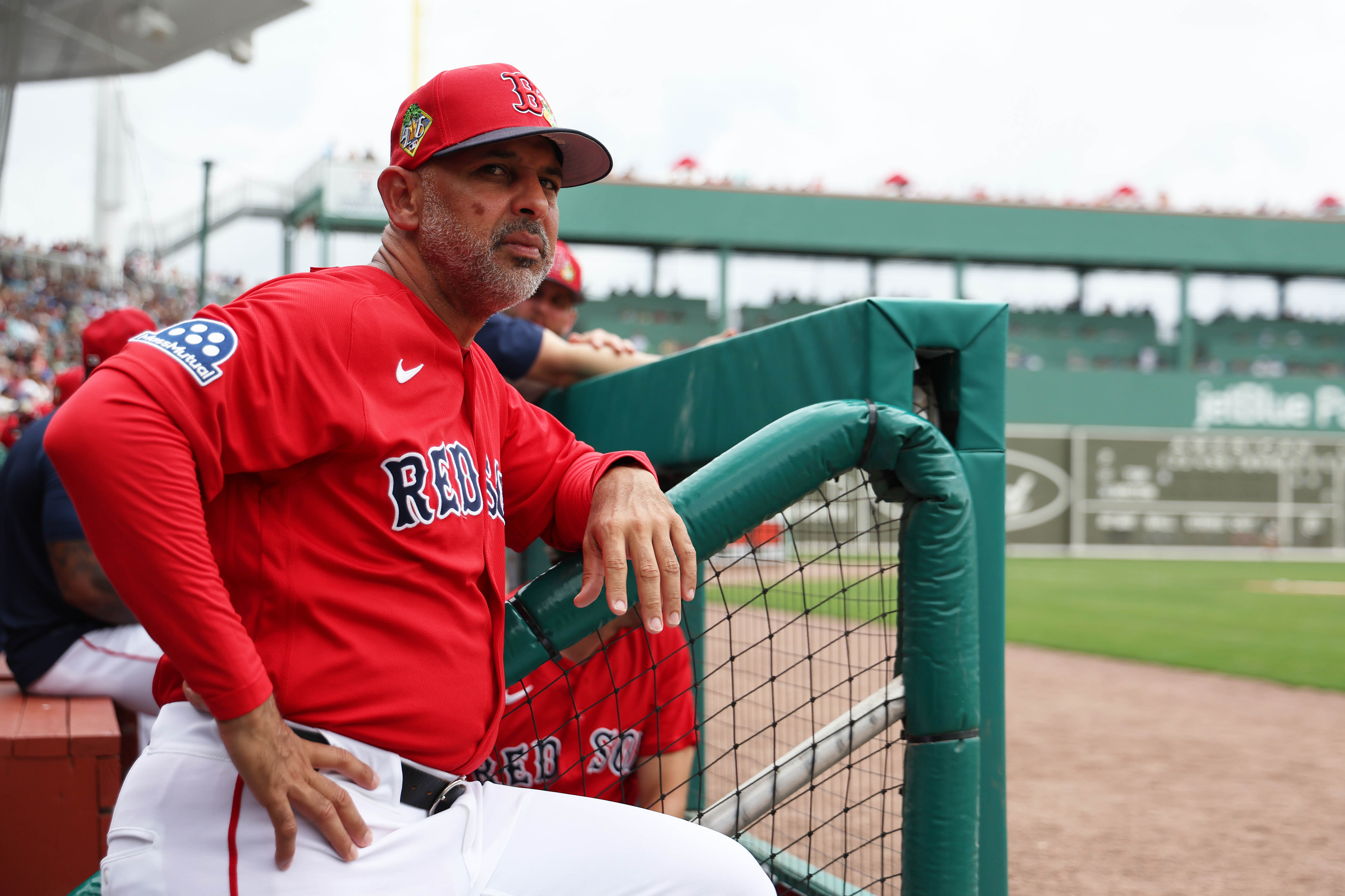 MLB rumors: Phillies seriously considering manager swap, from Rob Thomson to Alex Cora