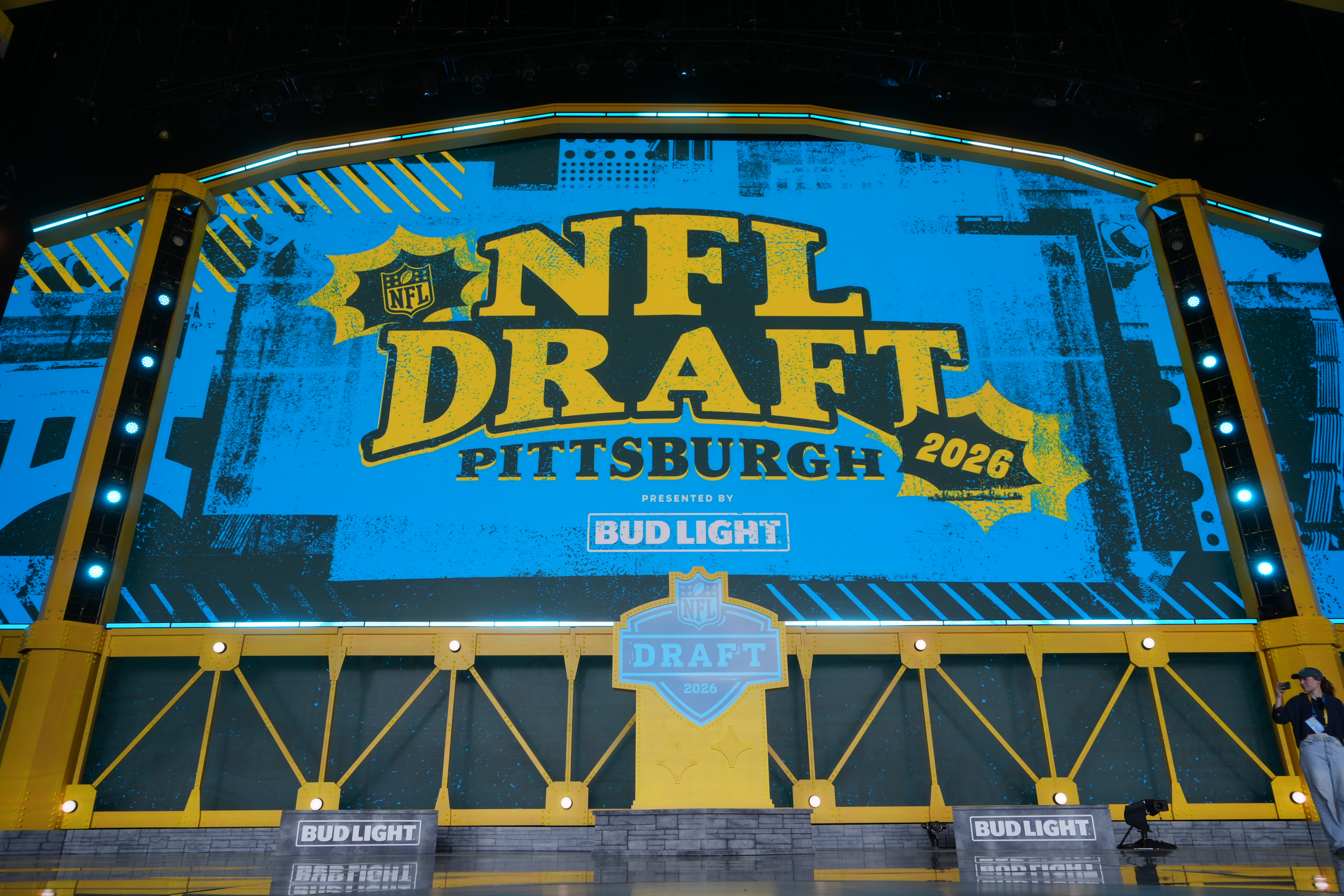 2026 NFL Draft: First round live updates, Eagles analysis, and open thread