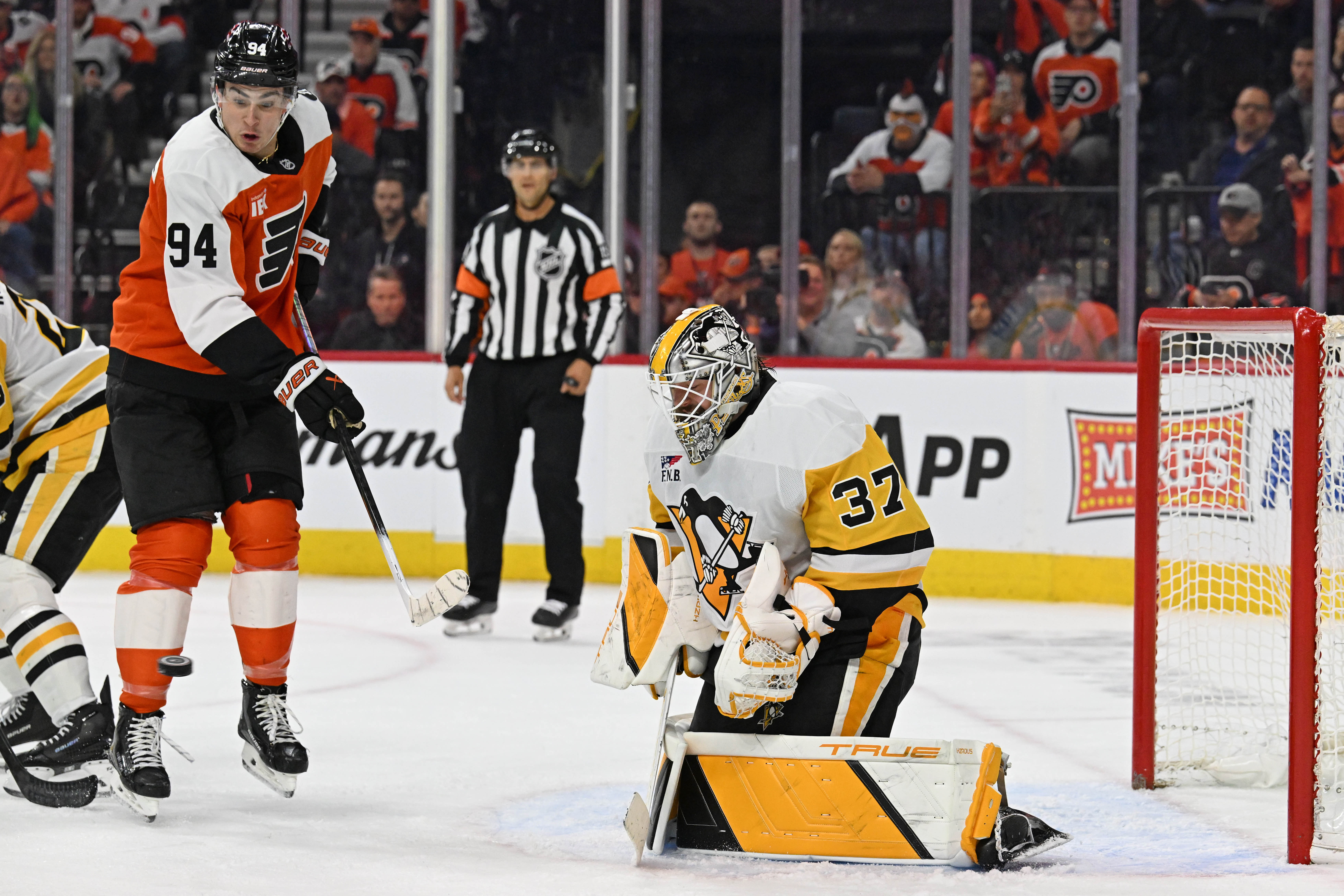 Flyers can't swing sweep of Penguins, series goes back to Pittsburgh for Game 5
