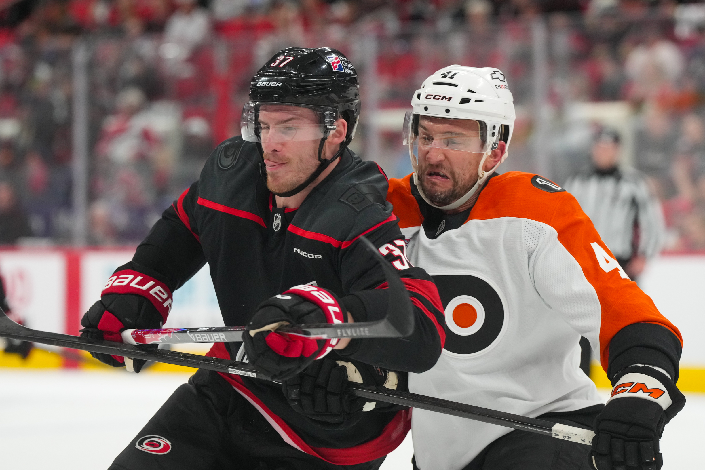 Flyers overpowered by Hurricanes, get shutout in Game 1 of second round